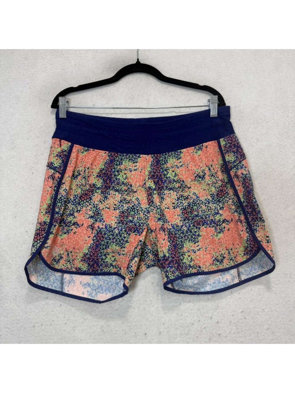 Tasc Performance Shorts Womens Medium Multicolor 5 Inseam Lined Running Athletic